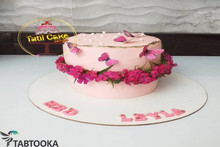 کیک خامه ای طرح پروانه و گل